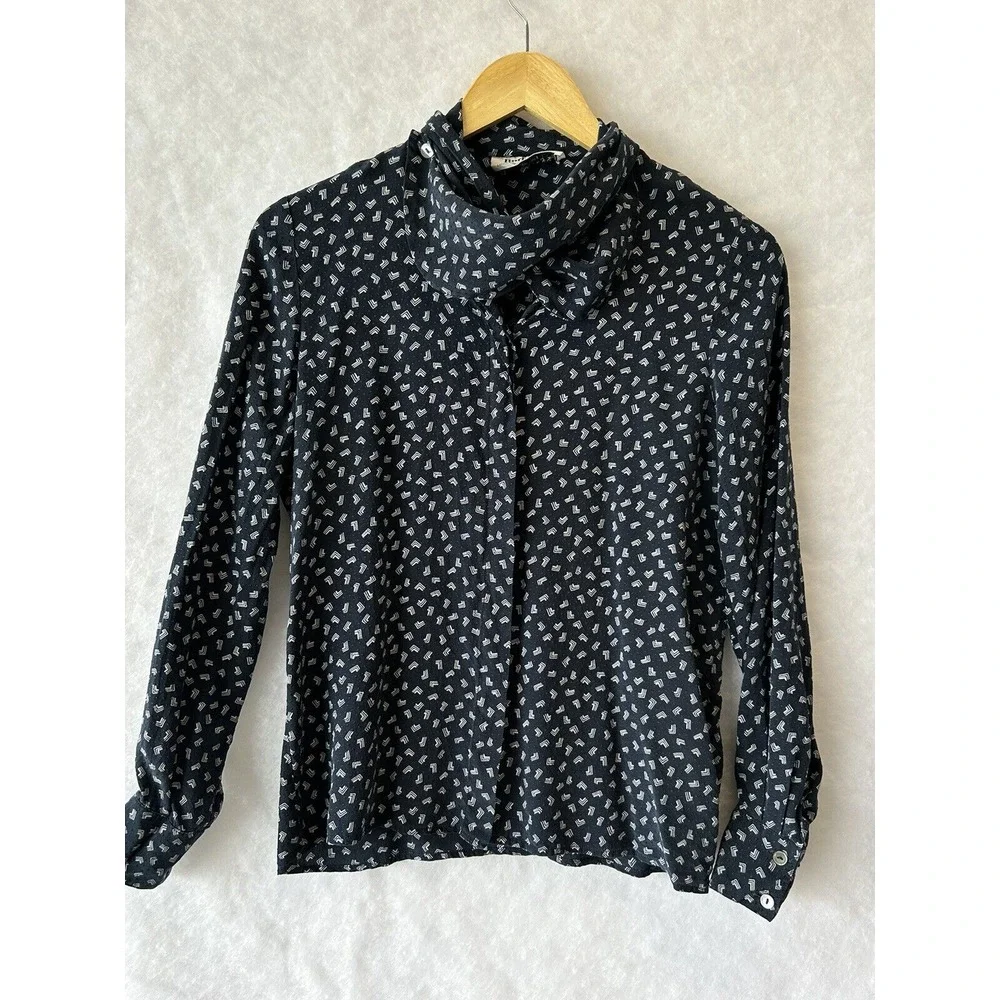 Vintage 80's Burberrys Blue Silk Button Up Blouse Size 6 Lapel Neck Long Sleeve - Picture 4 of 9